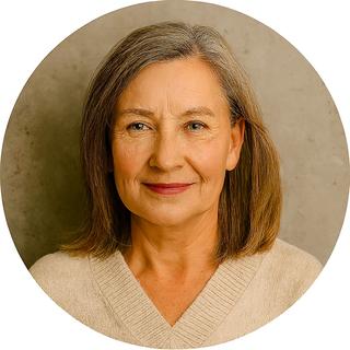 <p>Кандидат филологических наук</p>
