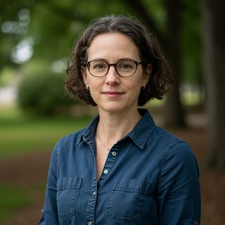 Эксперт Наталья Ларионова - преподаватель по рекламе и PR